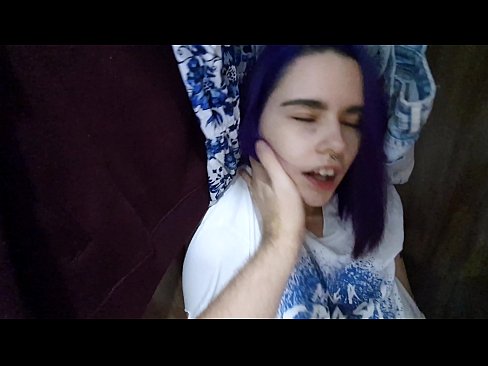❤️ מצאתי את אחותי בארון ועזרה לה לגמור סקס איכותי אצלנו ❌❤